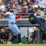 Five Padres pitchers blank Brewers, 2-0